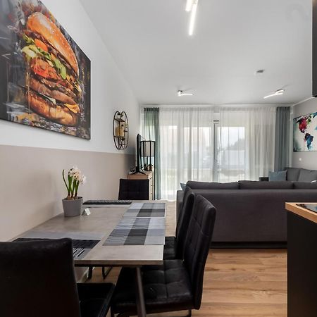Design Luxus, Vollausstattung, Neubau, 30Min Hbf Leipzig 8, Naehe Flughfaen, Bmw, Dhl, Amazon Lägenhet Schkeuditz Exteriör bild